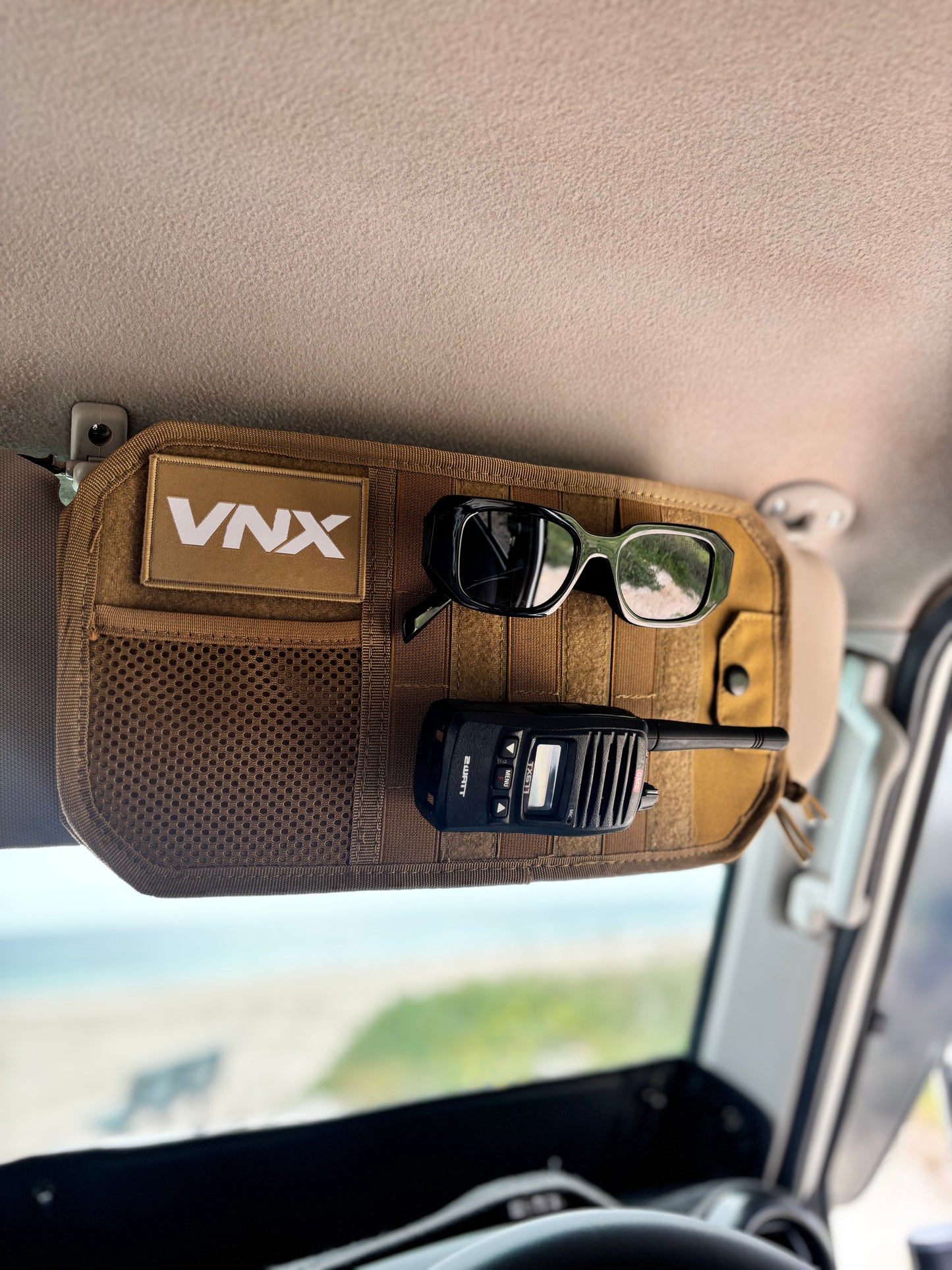 VNX SUN VISOR/DASH ORGANISER - Sandy